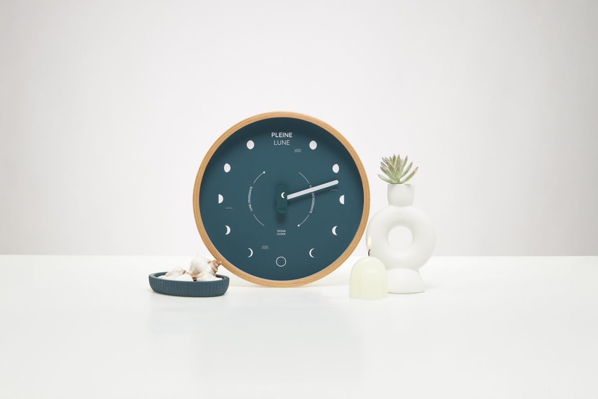 Moon Phase Clock Sailor