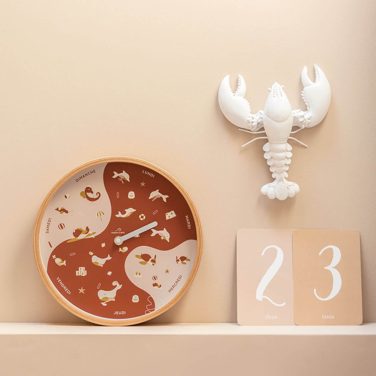 horloge semaine terracotta dans chambre enfant