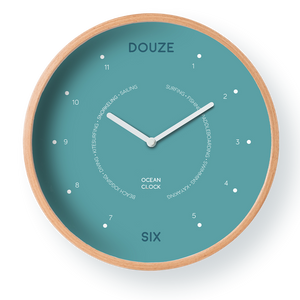 Clock Arctic Blue time